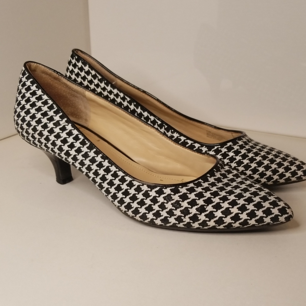 Classic Black and White Houndstooth Kitten Heel Pumps